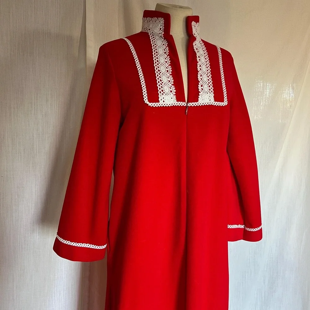 vtg red flannel white lace trim vassarette‎ maxi robe classic warm winter